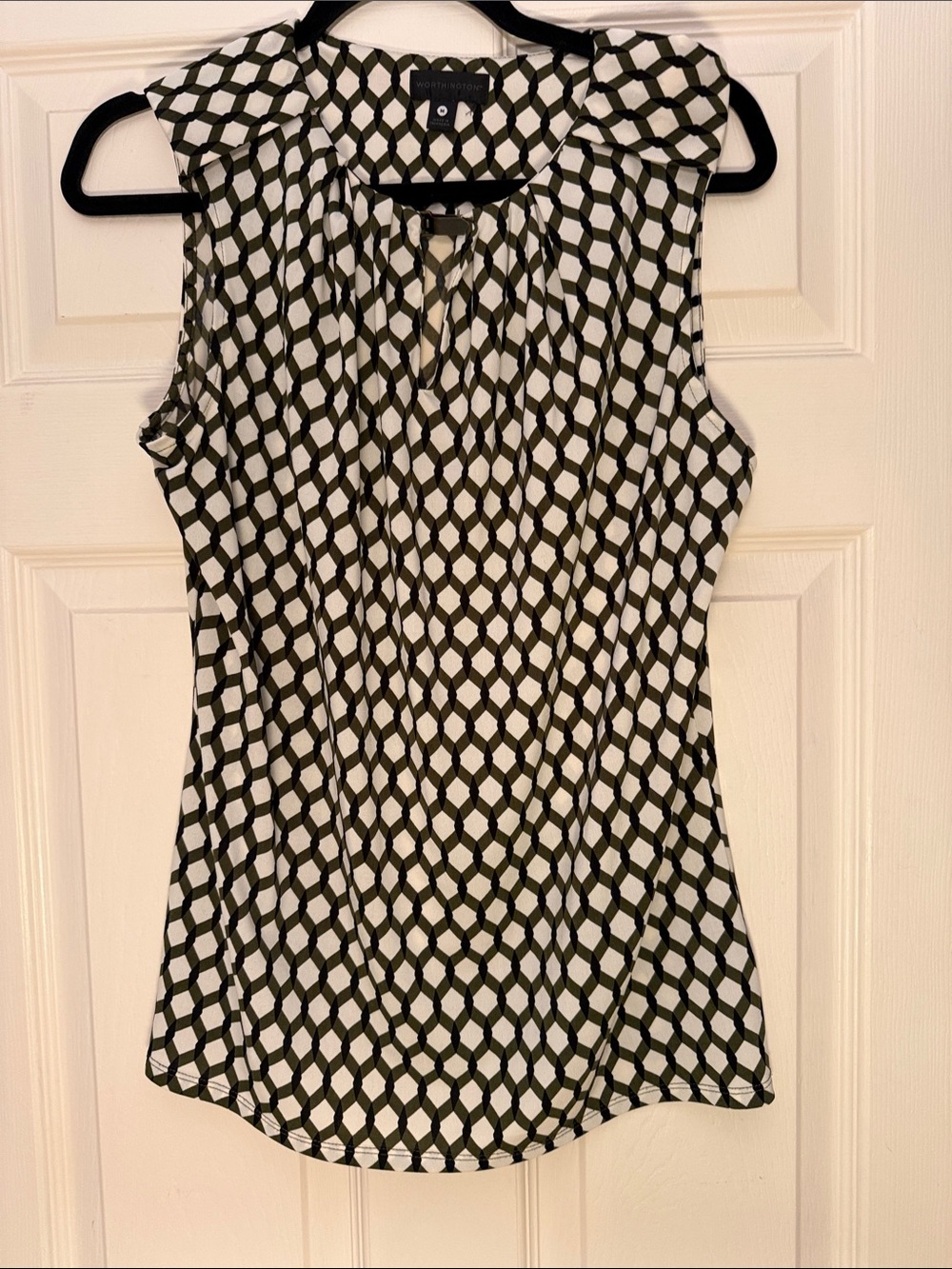 Worthington Olive & White Geometric Sleeveless Shell